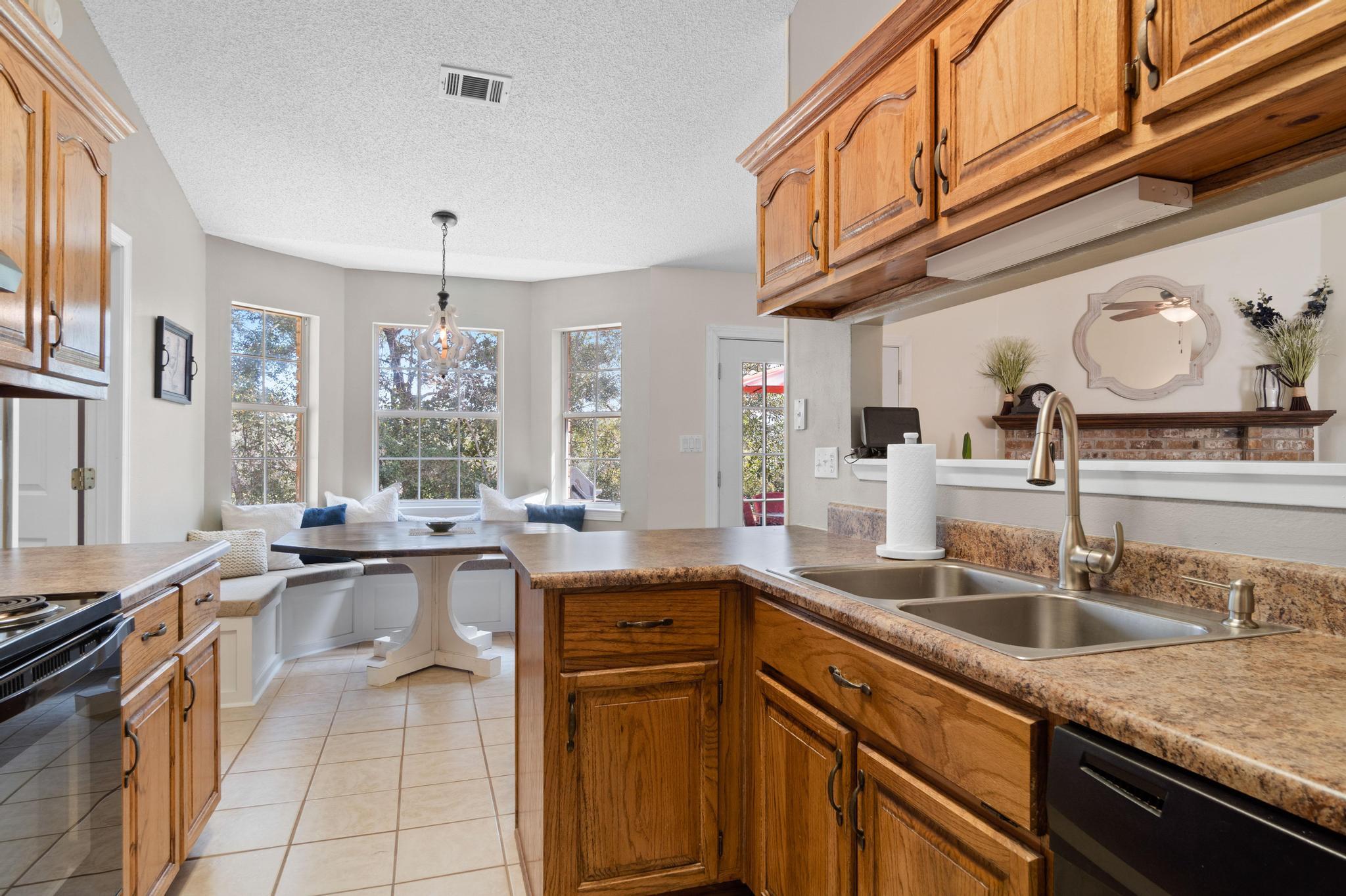 4340 Bayou Ridge Drive Pace, FL 32571 - Photo 10 of 42 Gallery Image 10