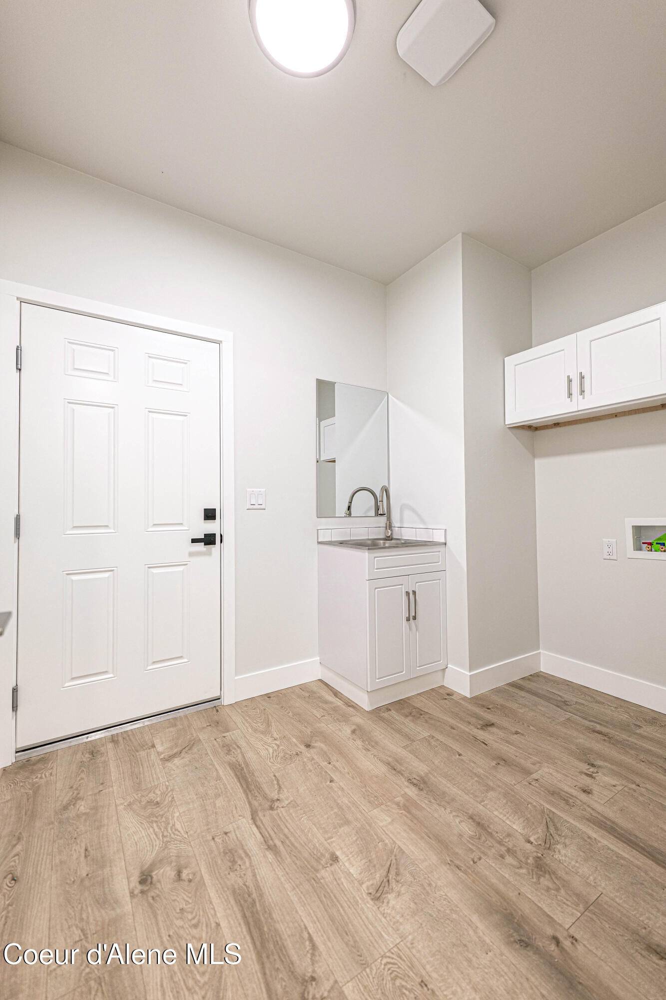 877 Main Street Wardner, ID 83837 - Photo 20 of 27 877 M-24