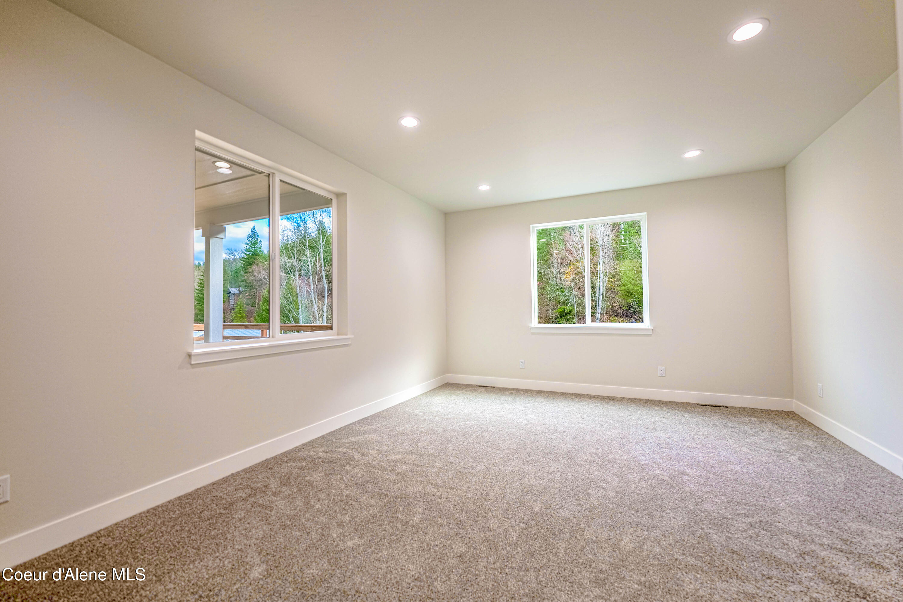 877 Main Street Wardner, ID 83837 - Photo 7 of 27 877 M-11