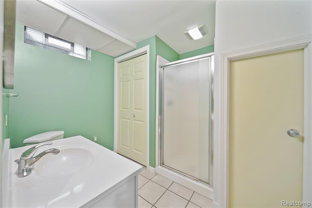 3257 St Clair Drive Rochester, MI 48309 - Photo 23 of 43