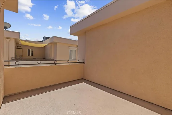 $799,000 | 4732 Radford Avenue, Unit 8, Valley Village, CA 91607