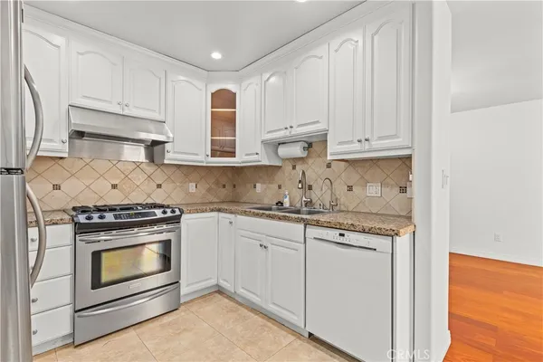 $799,000 | 4732 Radford Avenue, Unit 8, Valley Village, CA 91607