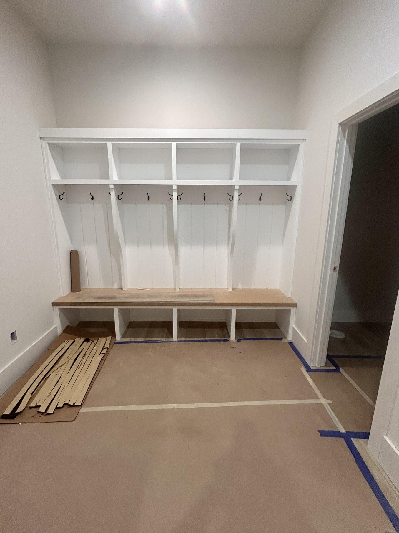 6147 South Hampton Avenue Springfield, MO 65810 - Photo 22 of 37 Mudroom