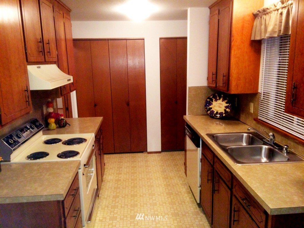 8200 Sehome Road Birch Bay, WA 98230 - Photo 3 of 25 Gallery Image 3