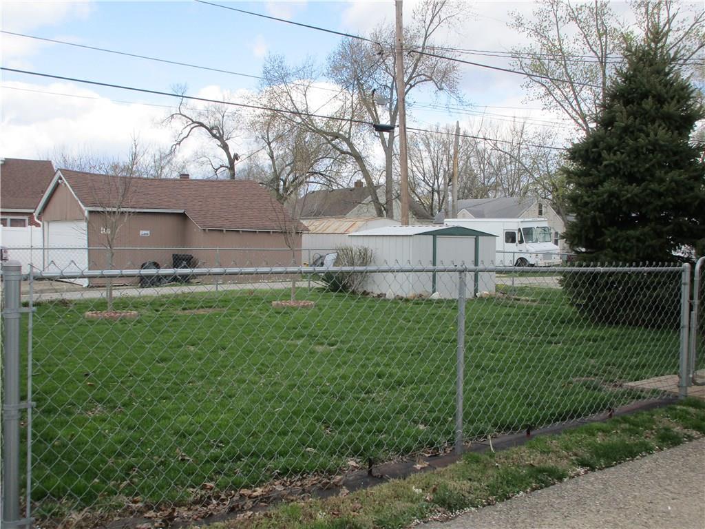 2202 Maple Street Columbus, IN 47201 - Photo 20 of 20 Gallery Image 20