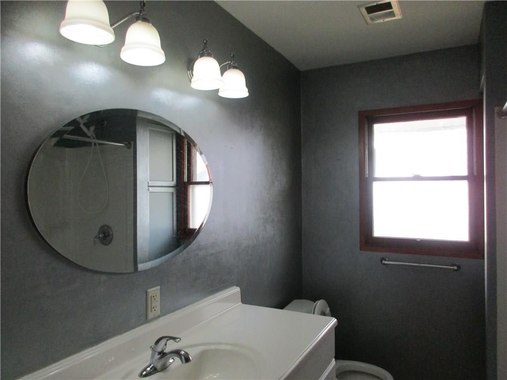 2202 Maple Street Columbus, IN 47201 - Photo 10 of 20 Gallery Image 10