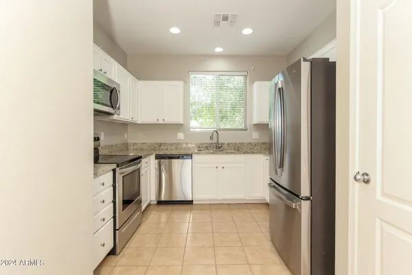 $1,885 | 1072 South 177th Drive, Unit A1, Goodyear, AZ 85338