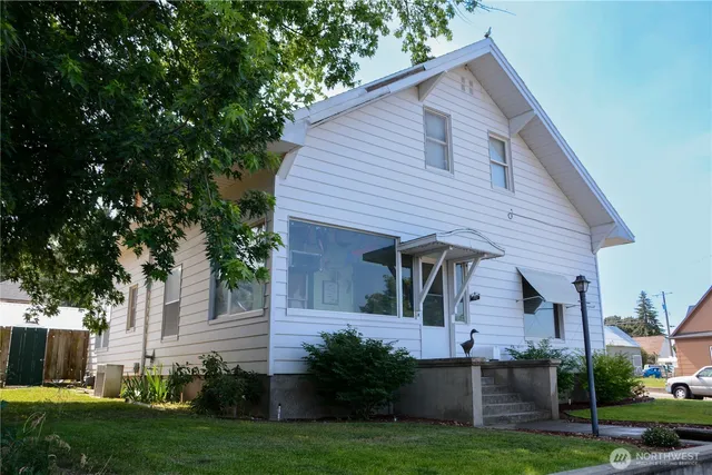 $319,995 | 202 East 3rd Avenue, Ritzville, WA 99169