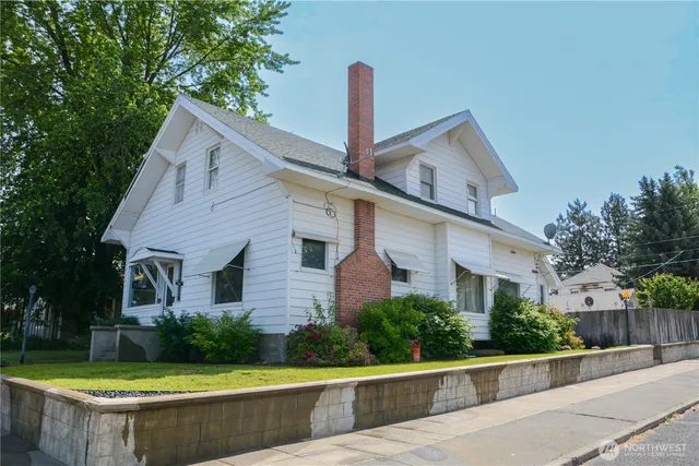 $319,995 | 202 East 3rd Avenue, Ritzville, WA 99169
