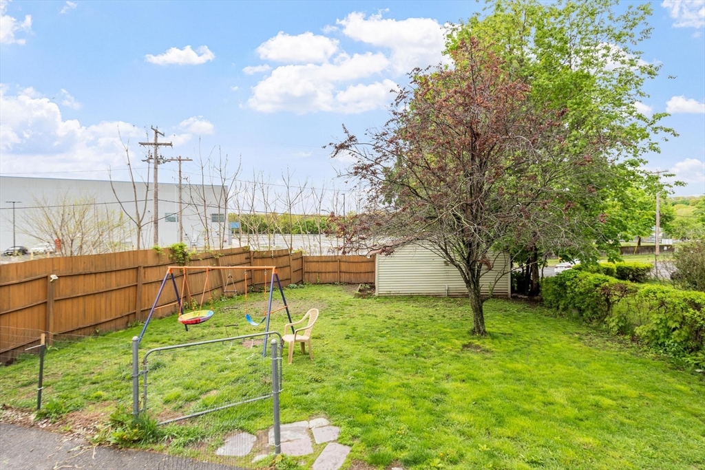 77 Mack Road Fitchburg, MA 01420 - Photo 4 of 34