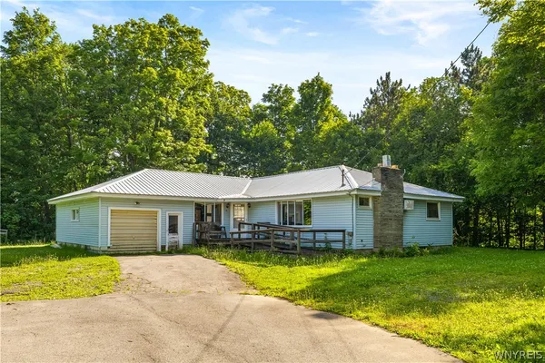 $184,900 | 6 Crest Drive, Paris, NY 13456