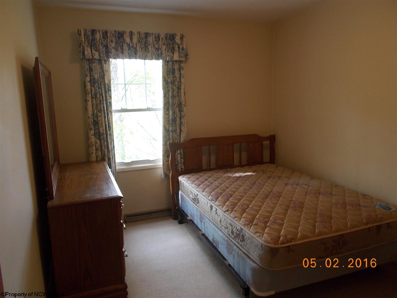 1321 Overhill Road Fairmont, WV 26554 - Photo 10 of 20 Gallery Image 10