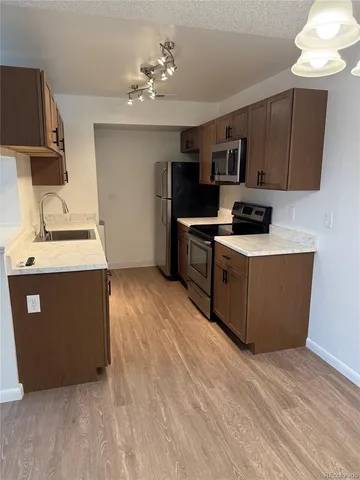 $950,000 | 841 South Uravan Court, Aurora, CO 80017