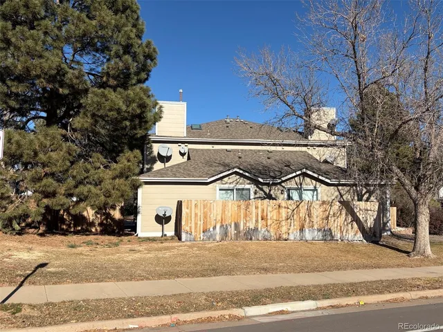 $950,000 | 841 South Uravan Court, Aurora, CO 80017