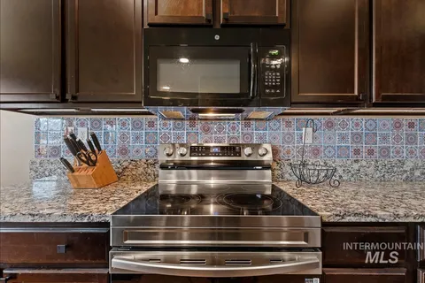 $429,900 | 6308 South Kelso Way, Boise, ID 83709