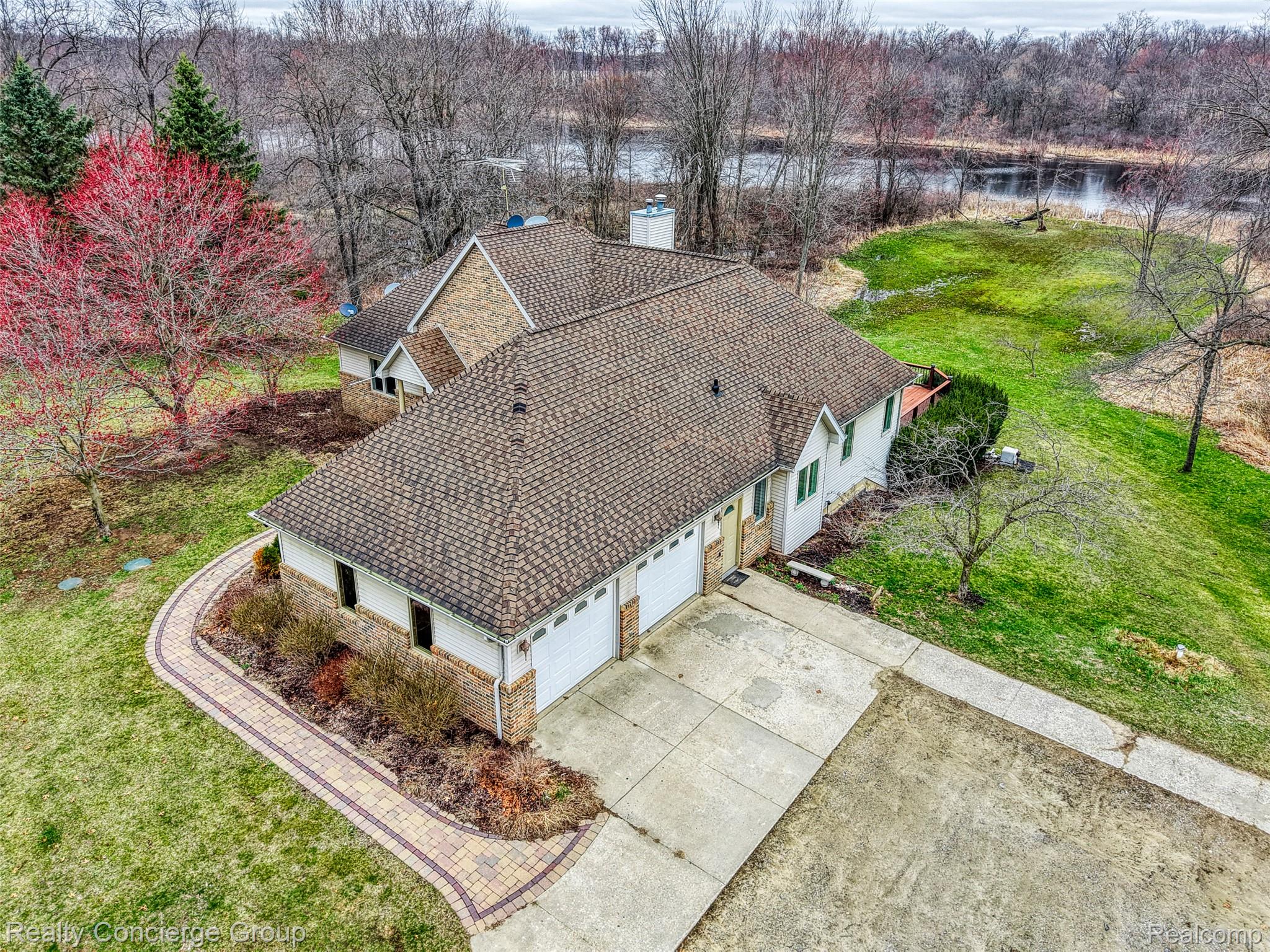 6400 West Sober Road Fowlerville, MI 48836 - Photo 47 of 55 DJI_20260401132130_0187_D_18.jpg