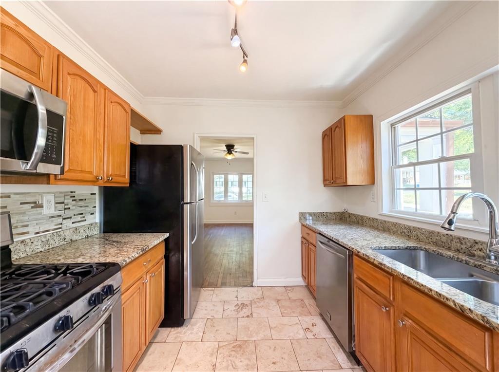 1918 Spring Avenue Atlanta, GA 30344 - Photo 9 of 20