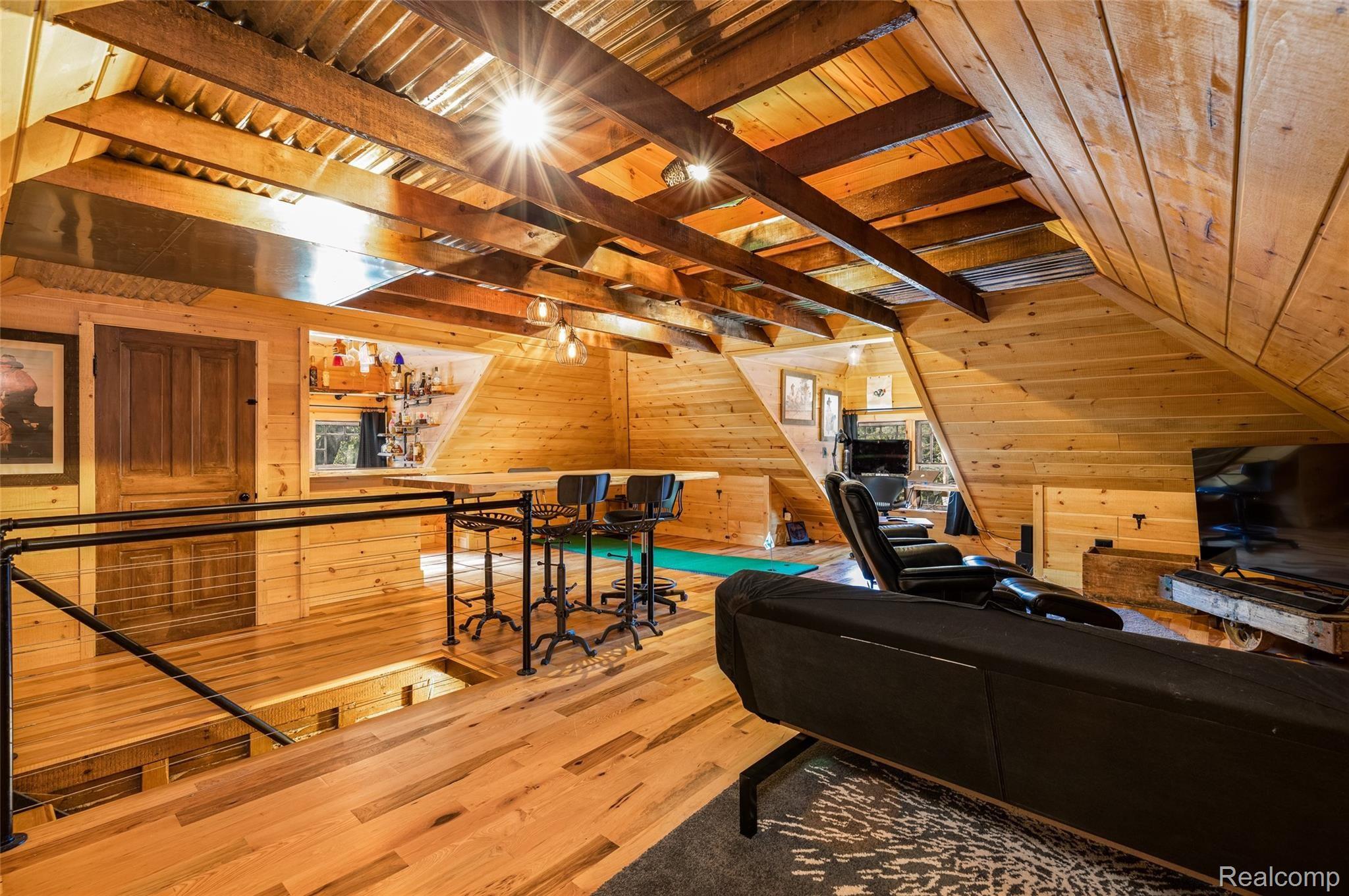 704 Spencer Road Brighton, MI 48116 - Photo 41 of 44 41.Loft