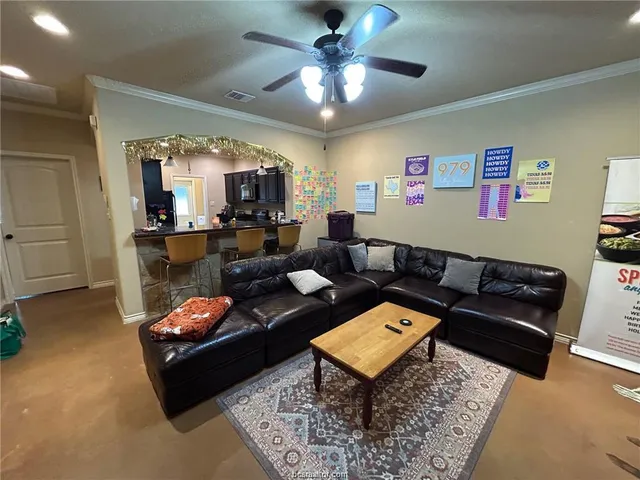 $2,050 | 3501 General Parkway, College Station, TX 77845