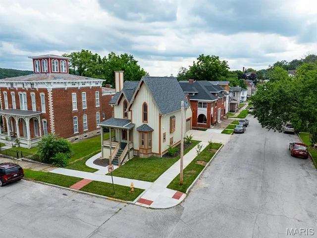 $470,000 | 221 North 6th, Hannibal, MO 63401