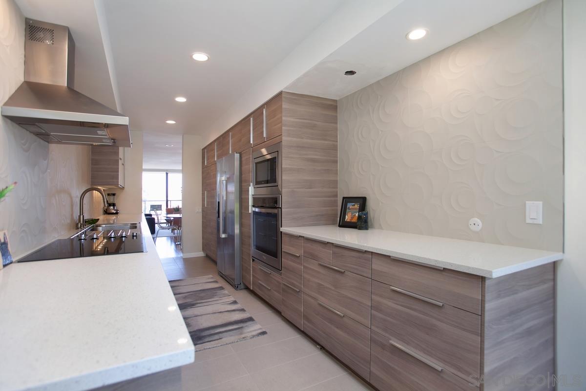 321 West I Street Encinitas, CA 92024 - Photo 4 of 18