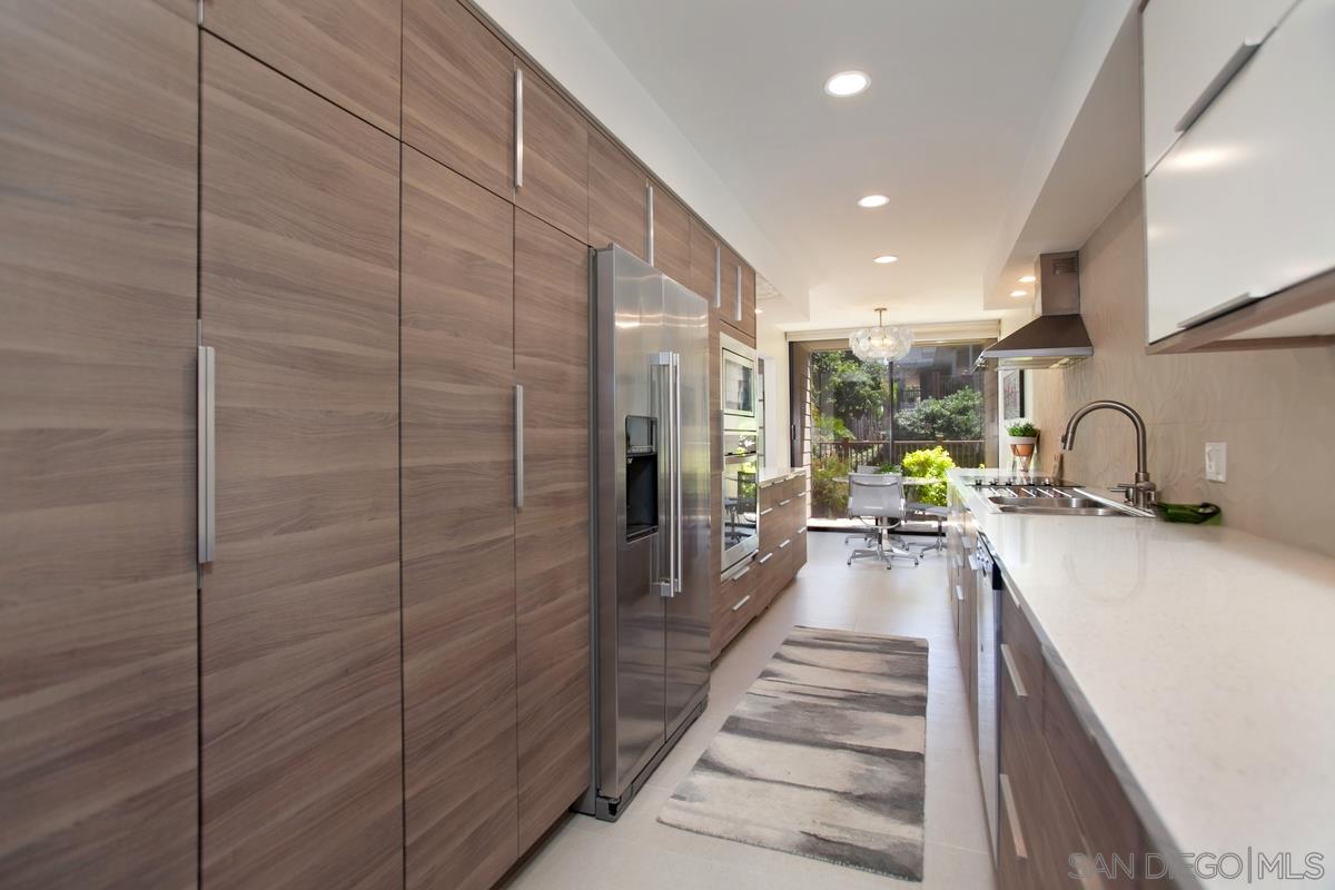 321 West I Street Encinitas, CA 92024 - Photo 6 of 18