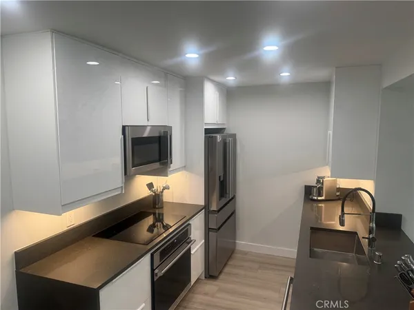 $330,000 | 3535 Banbury Drive, Unit 121, Riverside, CA 92505
