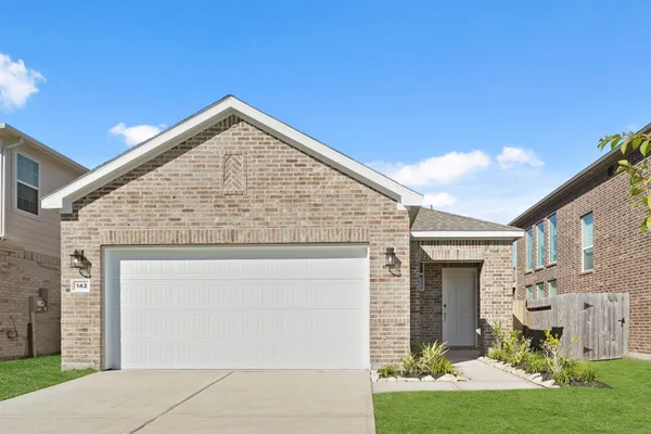 $224,900 | 142 Kelly Street, Angleton, TX 77515