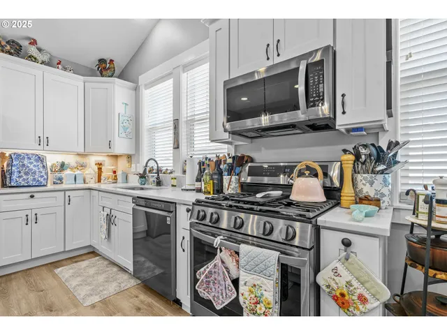 $555,000 | 1002 Chestnut Street, Independence, OR 97351