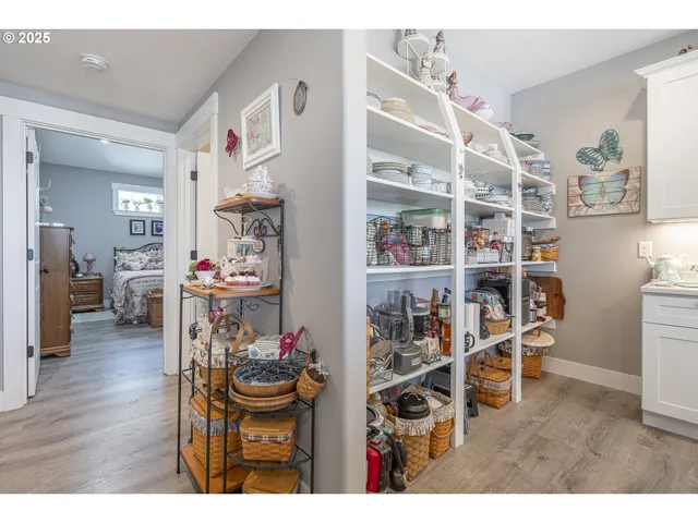 $555,000 | 1002 Chestnut Street, Independence, OR 97351