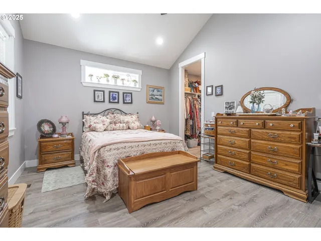 $555,000 | 1002 Chestnut Street, Independence, OR 97351