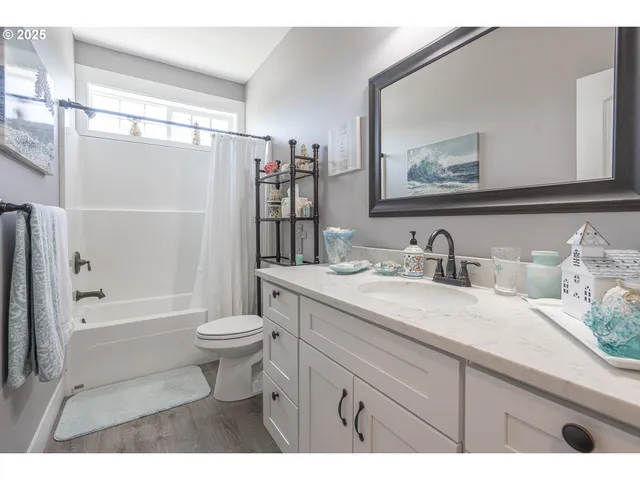 $555,000 | 1002 Chestnut Street, Independence, OR 97351