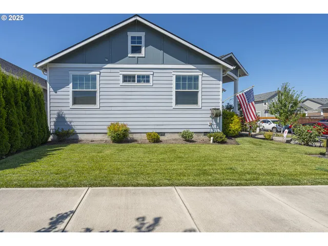 $555,000 | 1002 Chestnut Street, Independence, OR 97351