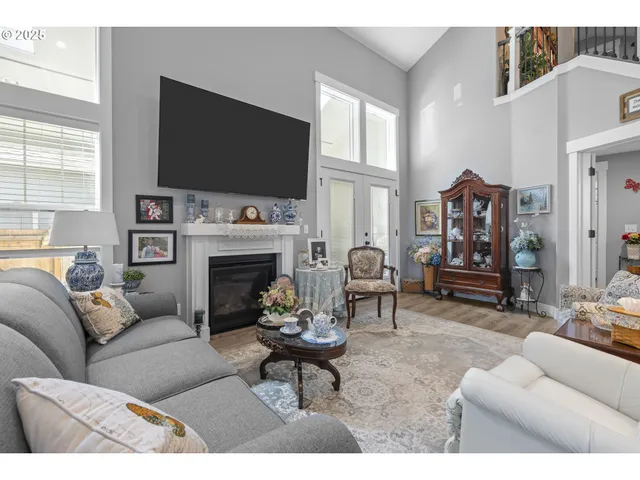 $555,000 | 1002 Chestnut Street, Independence, OR 97351