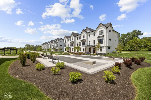 $323,990 | 4497 Yellowwood Avenue, Brownsburg, IN 46112