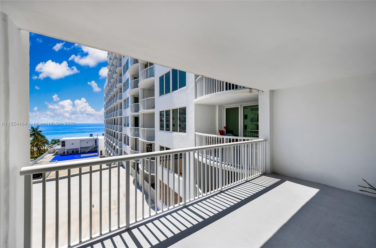 5401 Collins Avenue, Unit 419 Miami Beach, FL 33140 - Photo 23 of 81