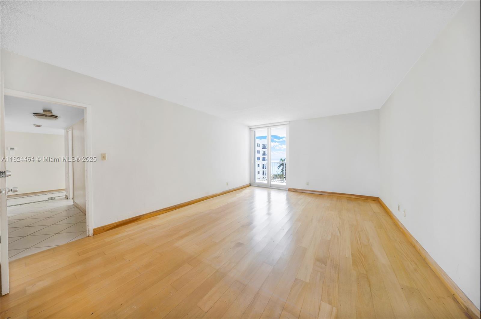 5401 Collins Avenue, Unit 419 Miami Beach, FL 33140 - Photo 24 of 81