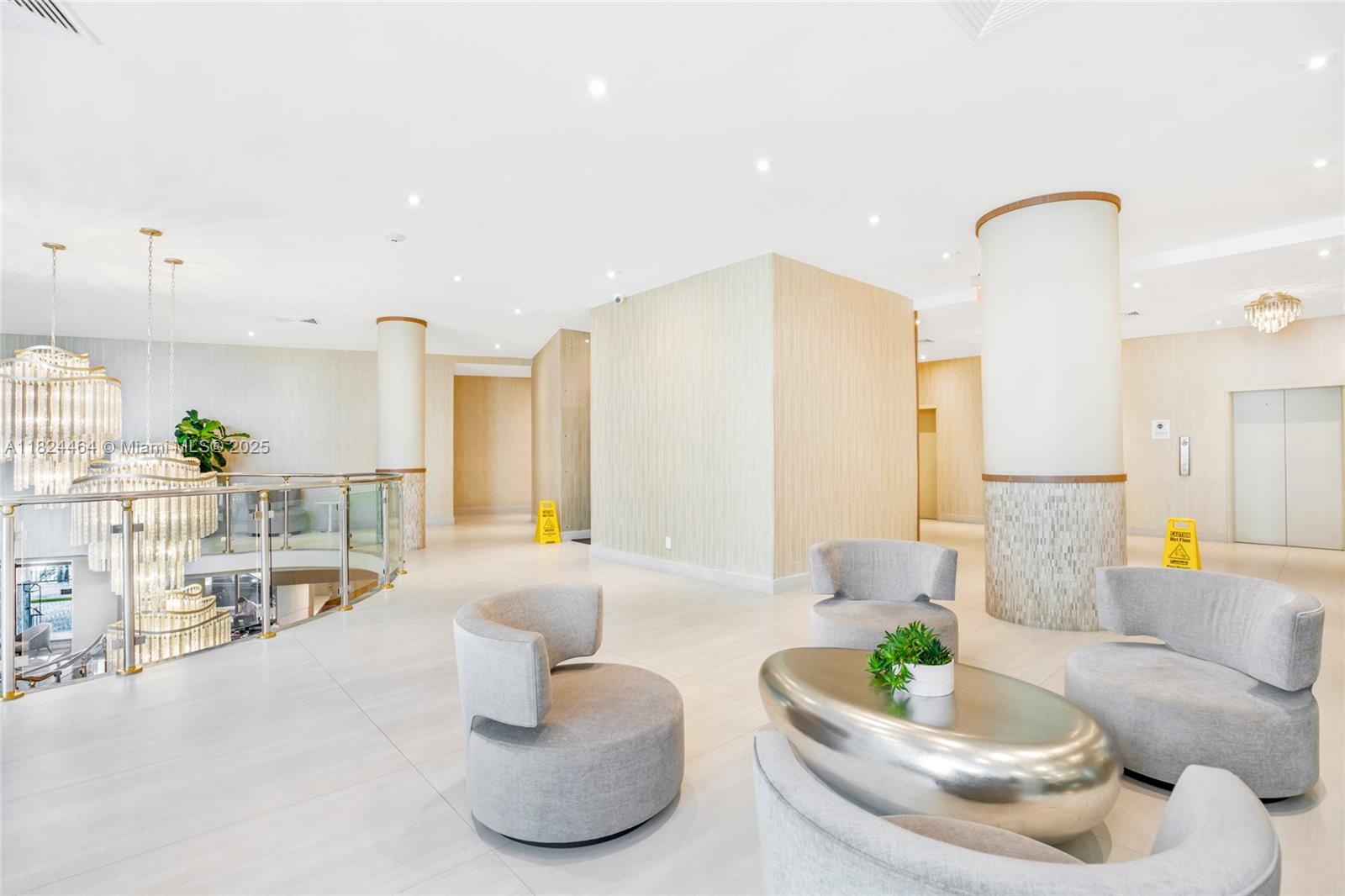 5401 Collins Avenue, Unit 419 Miami Beach, FL 33140 - Photo 38 of 81