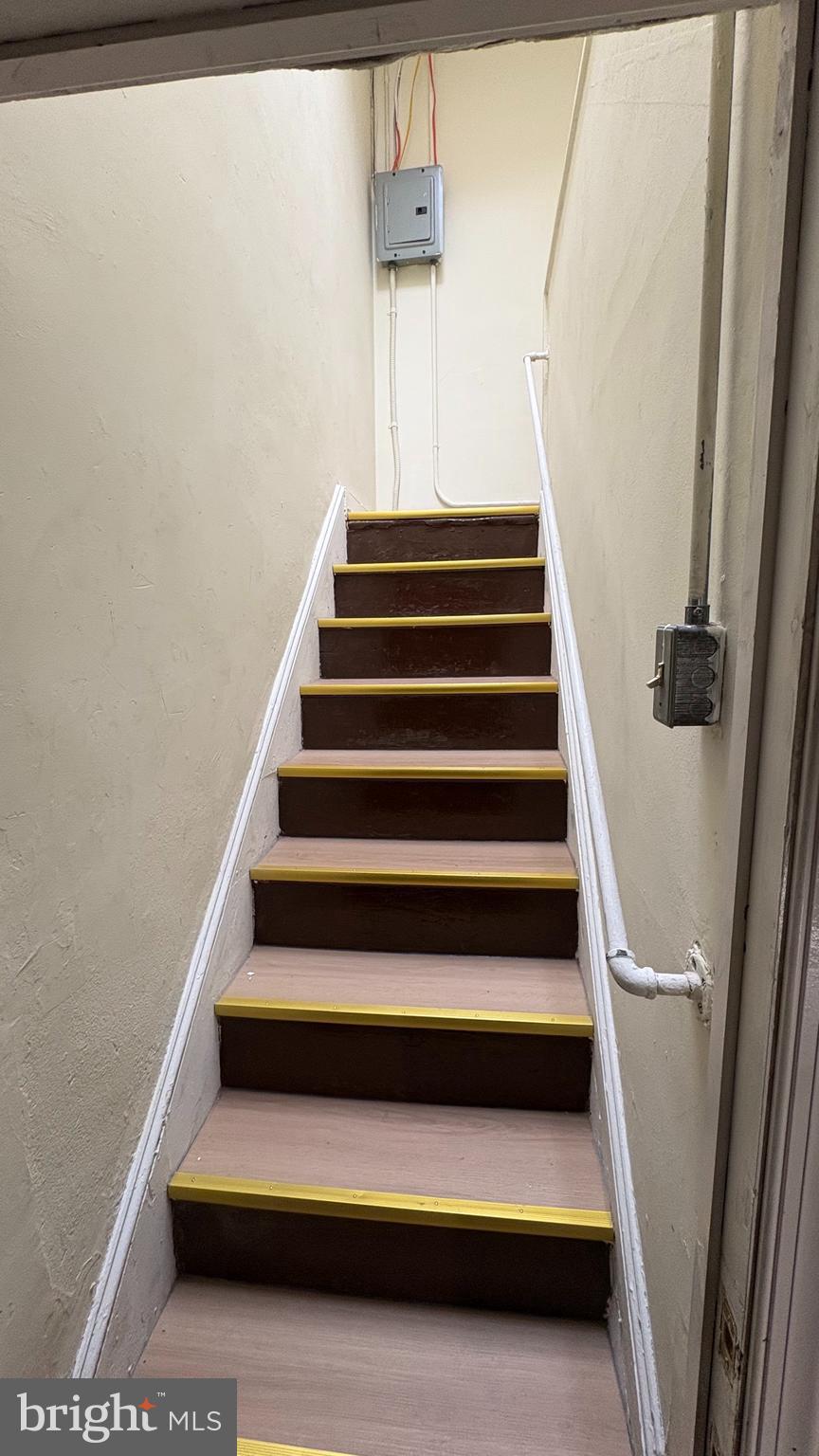 228 North 10th Street, Unit 4F Philadelphia, PA 19107 - Photo 1 of 9 a view of entryway