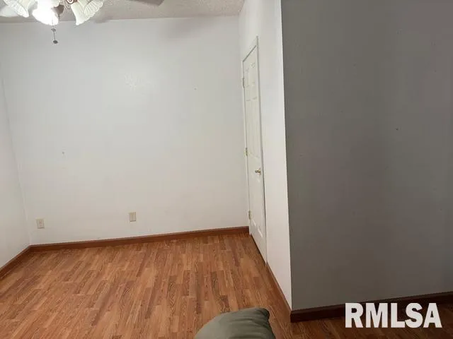 $129,900 | 302 South Du Quoin Street, Benton, IL 62812