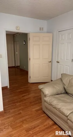 $129,900 | 302 South Du Quoin Street, Benton, IL 62812