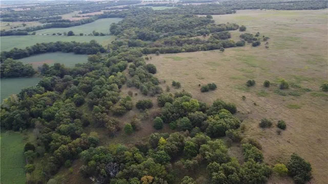 $330,650 | 0 Ivory Road, Moran, KS 66755