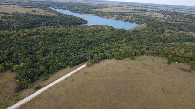 $330,650 | 0 Ivory Road, Moran, KS 66755