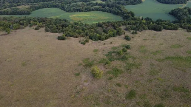 $330,650 | 0 Ivory Road, Moran, KS 66755