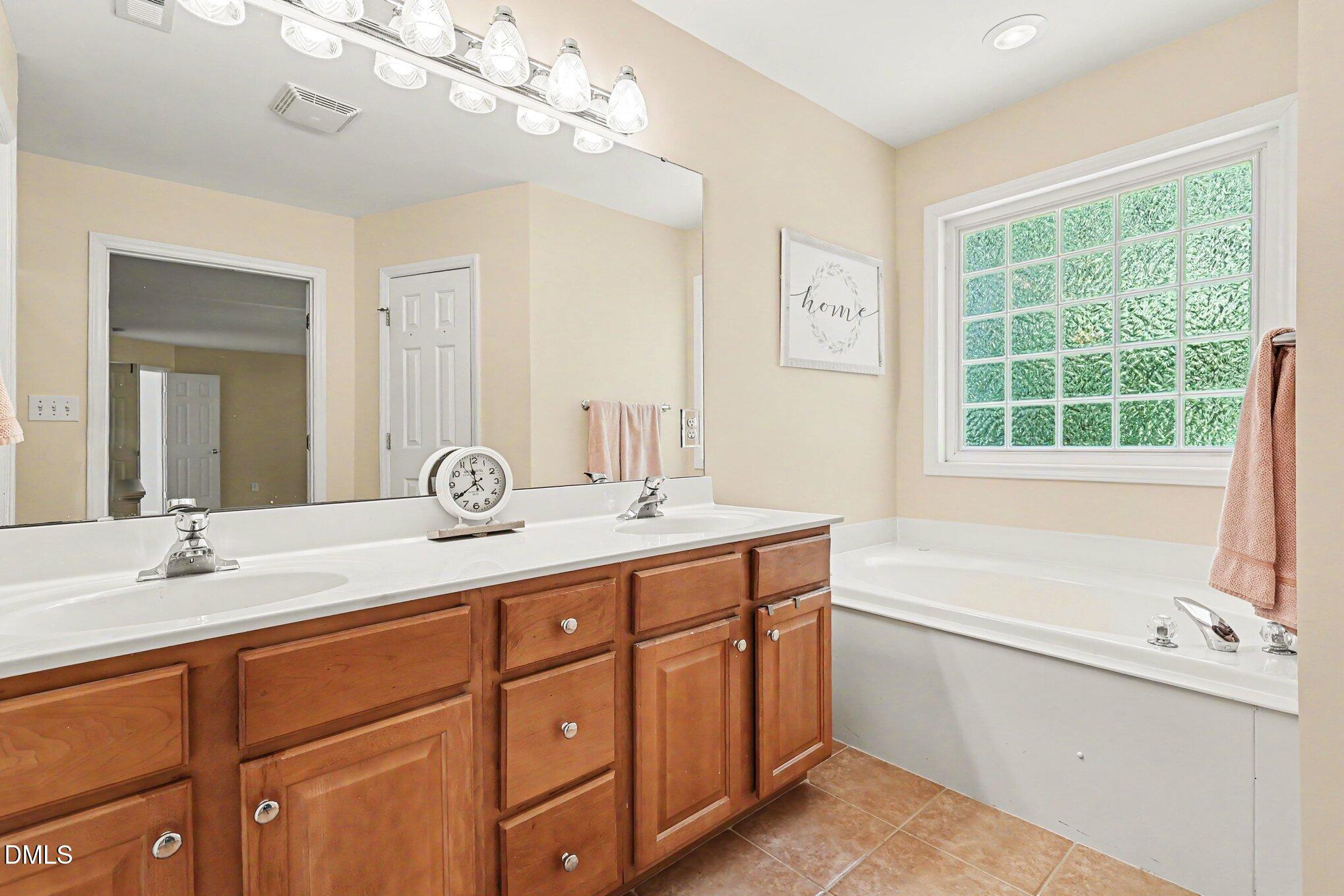 4804 Hodfield Court Raleigh, NC 27604 - Photo 22 of 29 022_file_8563