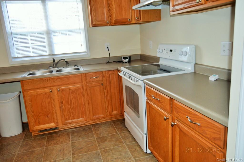 411 Starnes Farm Road Kannapolis, NC 28081 - Photo 4 of 10 Gallery Image 4