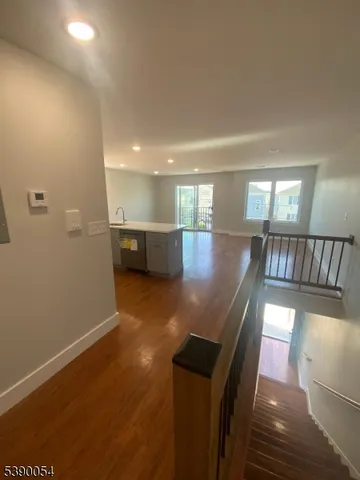 $3,000 | 68 Main Street, Unit 2, Newark, NJ 07105