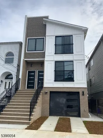 $2,750 | 68 Main Street, Unit 2, Newark, NJ 07105