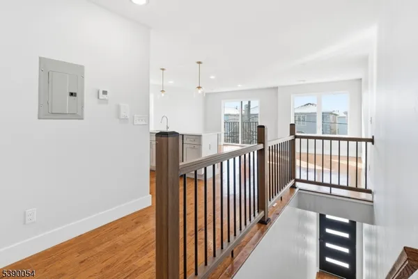 $2,750 | 68 Main Street, Unit 2, Newark, NJ 07105