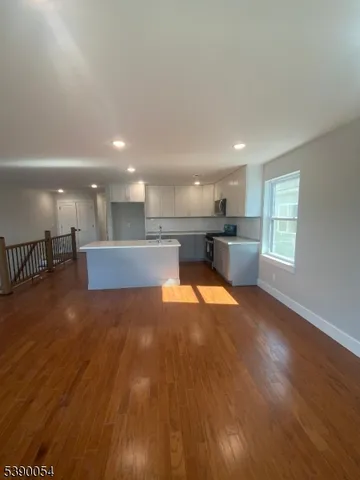 $3,000 | 68 Main Street, Unit 2, Newark, NJ 07105